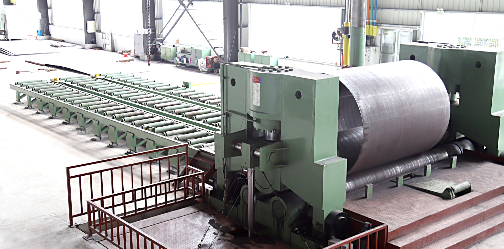數(shù)控上輥萬能式卷板機(jī)